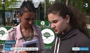 Paris : une jeune fille atteinte d'autisme interdite de manège