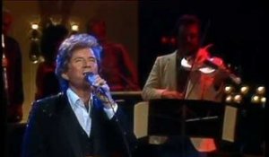 Johnny Tillotson - It Keeps You Right On Hurtin'