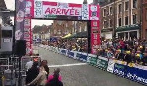 Cyclisme - 4 Jours de Dunkerque - Mike Teunissen remporte la 5e étape devant Clément Venturini