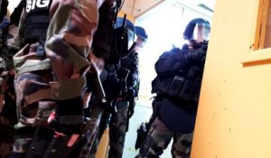 Auboué: exercice du peloton de surveillance et d'intervention (PSIG) de la Compagnie de gendarmerie de Briey