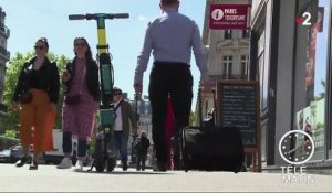 Paris : les trottinettes électriques interdites sur les trottoirs
