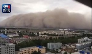 Une tempête de sable monstrueuse engloutit une ville chinoise !