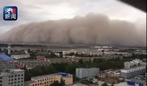 Une tempête de sable monstrueuse dans une ville chinoise !