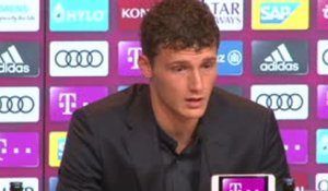 Bayern - Pavard : "Avoir une chanson ici aussi en allemand !"