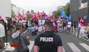 Grève des urgences : la ministre de la Santé chahutée lors d'une visite à La Rochelle