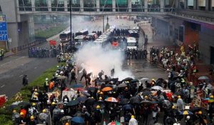 Hong Kong : pavés et cocktails Molotov contre lacrymos et balles en caoutchouc