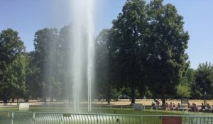 Canicule : à Nancy, vacanciers et travailleurs cherchent un peu de fraicheur