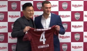 Transferts - Vermaelen pose sous ses nouvelles couleurs