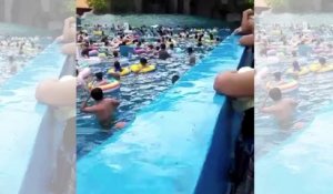 VIDÉO - Tsunami dans une piscine en Chine : 44 blessés
