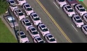Pourquoi des centaines de Cadillac rose ont composé le cortège funéraire d'Aretha Franklin