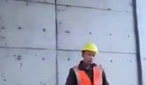 Cet ouvrier de construction va vous impressionner avec ses incroyables pas de danse