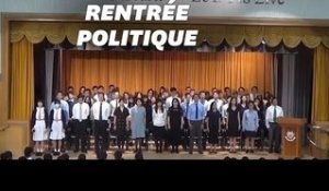 Ces écoliers honkongais chantent l'hymne des manifestants en pleine cérémonie