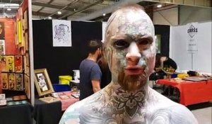 Freaky Hoody, l'homme le plus tatoué de France, à Vesoul