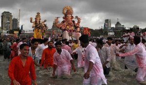 La fête de Ganesh touche à sa fin en Inde