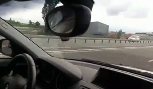 Un conducteur n'a pas digéré qu'il se fait doubler par  une F1 sur l'autoroute (République tchèque)
