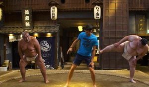 Tokyo - Djokovic s'essaye au sumo !