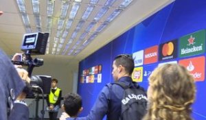 Ligue des Champions: Groupe D - Cristiano Ronaldo quitte le stade avec son fils