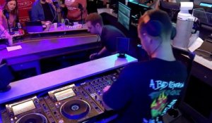 Siflex est le DJ du vendredi dans Bruno dans la Radio (04/10/19)
