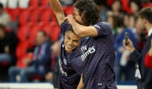 PSG : faut-il prolonger les contrats de Thiago Silva et de Cavani ?