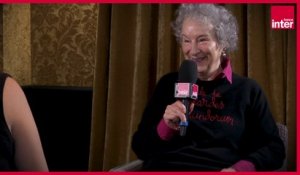 Margaret Atwood, romancière : "Il existe 75 formes différentes de féminisme. Quand quelqu'un vous demande si vous l'êtes, il faut répondre 'De quel genre de féminisme parlez-vous ?'"