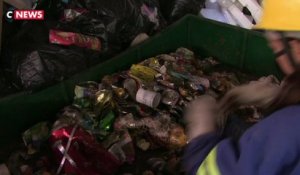 Le Népal trie et recycle les déchets de l’Everest