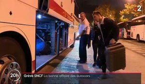 Grève à la SNCF - Le prix des trajets en bus a fortement augmenté provoquant la grogne de nombreux voyageurs pris au piège