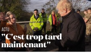 Boris Johnson se fait chahuter par les victimes des inondations en Angleterre