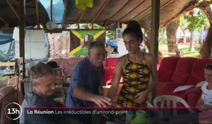La Réunion : des "gilets jaunes" vivent sur un rond-point