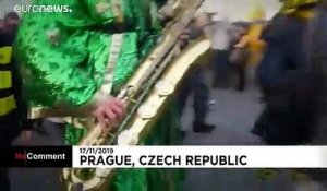 Les Tchèques célèbrent les 30 ans de la révolution de velours