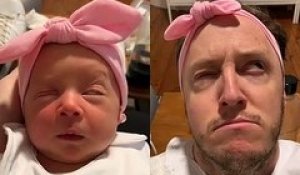 Un papa imite les expressions faciales de sa fille