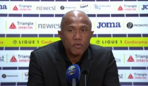 "Forcément, à dix, c'est plus compliqué...", Antoine Kombouaré après TFC/Marseille