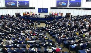 Quand Yannick Jadot demande une minute de silence au parlement européen