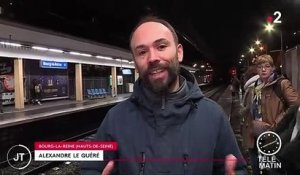 Grève contre la réforme des retraites : sur le quai du RER B dans les Hauts-de-Seine