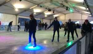 La patinoire vient d’ouvrir pour les fêtes de Noël