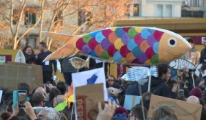 Des milliers de "sardines" manifestent à Rome contre Matteo Salvini