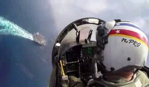Appontage d'un F/A-18F sur un porte-avions