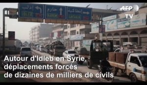 Des Syriens fuient en masse les bombardements près d'Idleb