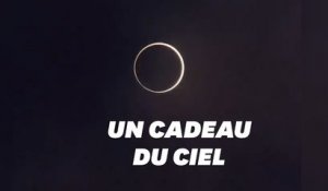 La lune s'est changée en "anneau de feu" pendant une éclipse