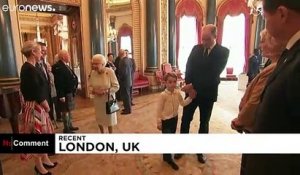 La famille royale britannique met la main à la pâte