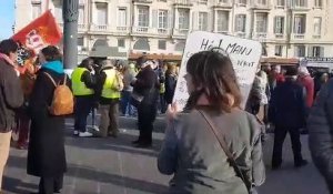 Rassemblement  contre la réforme des retraites sur le vieux port