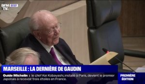 Jean-Claude Gaudin ovationné lors de son dernier conseil municipal à Marseille, après 25 ans de règne
