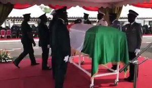 [#Armée ] - Honneur funèbre militaire au feu colonel Issiaka Ouattara dit Wattao à l'Etat Major des Armées en présence du Ministre d'Etat, ministre de la Défense Hamed Bakayoko