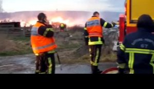 Still : 2500 m3 de rouleaux de paille en feu