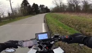 Des motards croisent d'autres motards