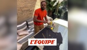 Quand Patrice Evra se prend pour Picasso - Foot - WTF