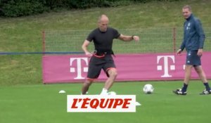 Arjen Robben invité surprise de l'entraînement du Bayern - Foot - ALL