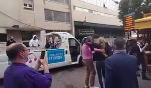 Une nouvelle vidéo de Patrick Balkany faisant la fête dévoilée: l'homme politique, récemment sorti de prison, y a la main baladeuse