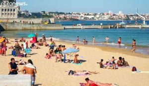 Coronavirus : comment protéger les touristes sur les plages cet été ?