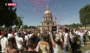 Les patrons de discothèques manifestent à Paris