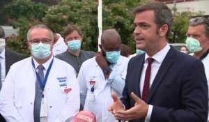 Port du masque obligatoire: Olivier Véran fait confiance à "l'esprit de responsabilité des Français"